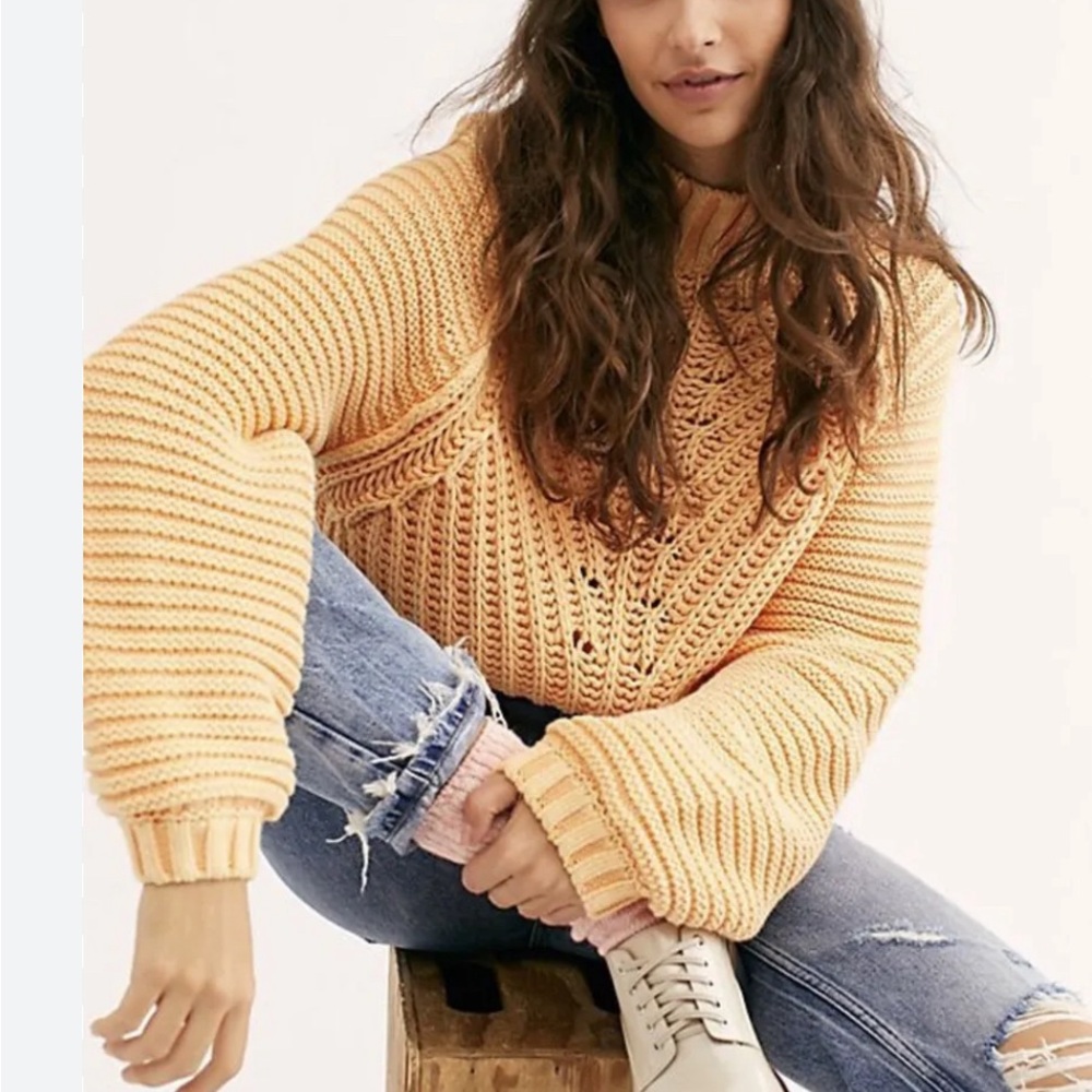 Free people Chunky Knit Ballon Sweetheart Sweater